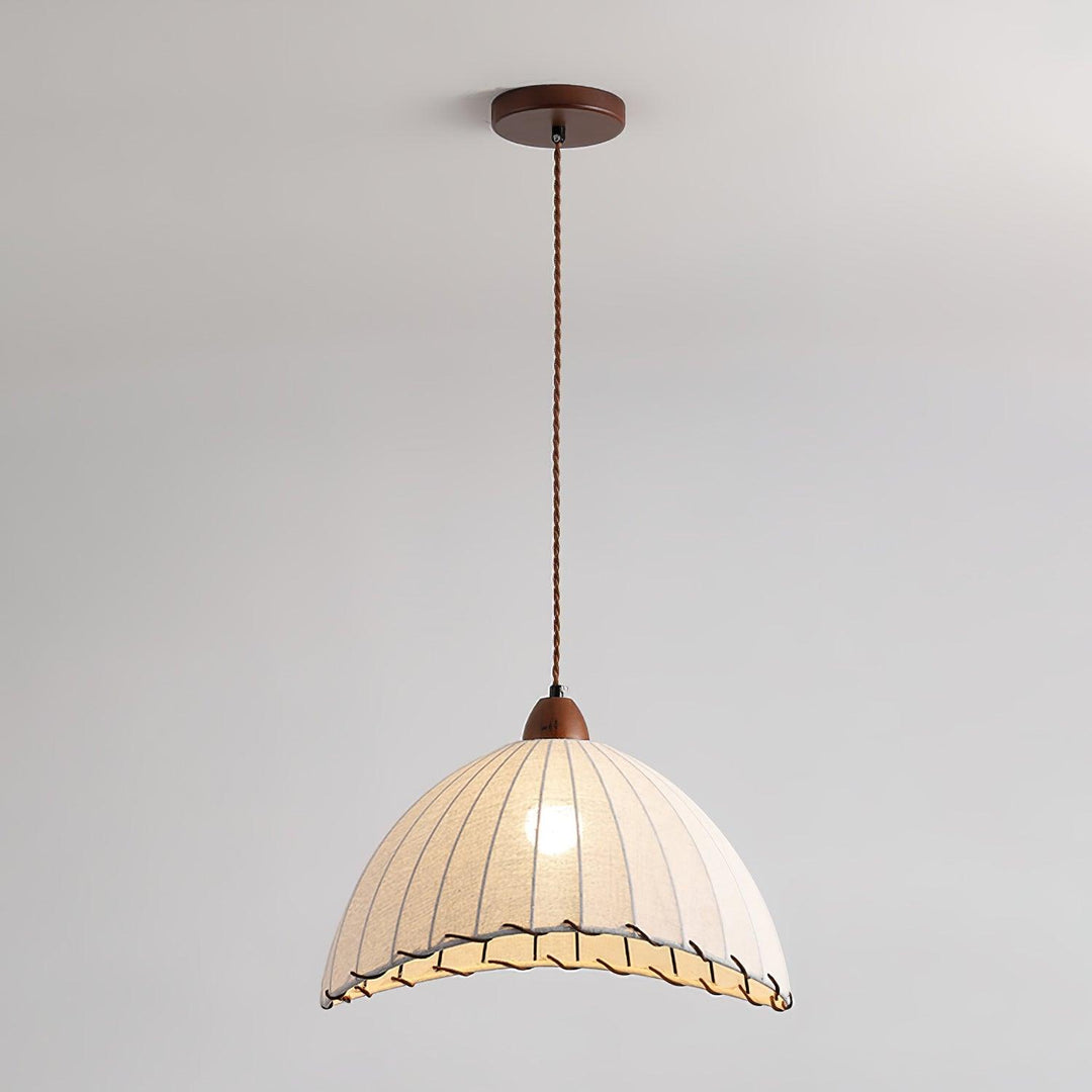 Lampa wisząca z drewna i tkaniny
