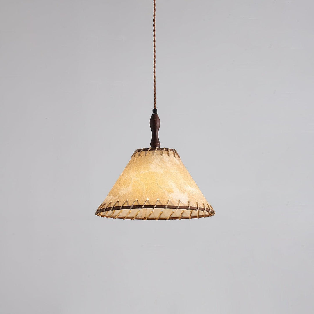 Lampa wisząca z drewna i tkaniny