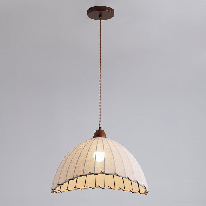 Lampa wisząca z drewna i tkaniny