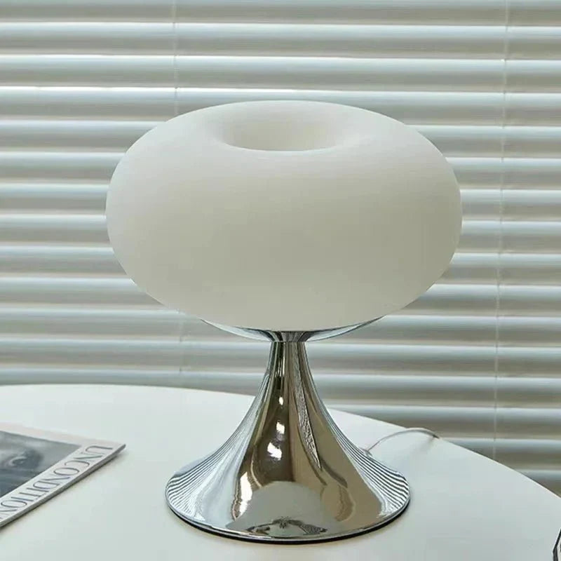 Antyczna Lampa Stołowa Jabłko