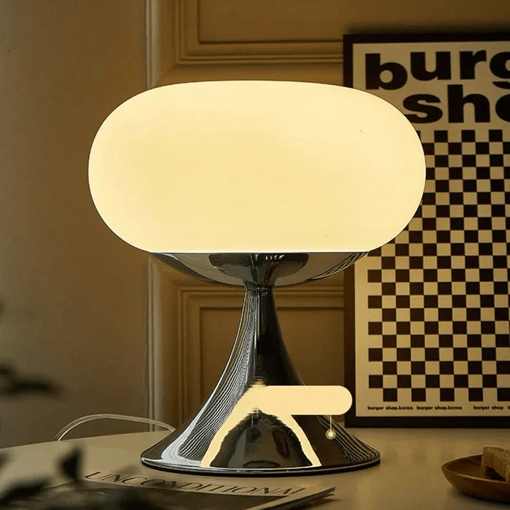 Antyczna Lampa Stołowa Jabłko