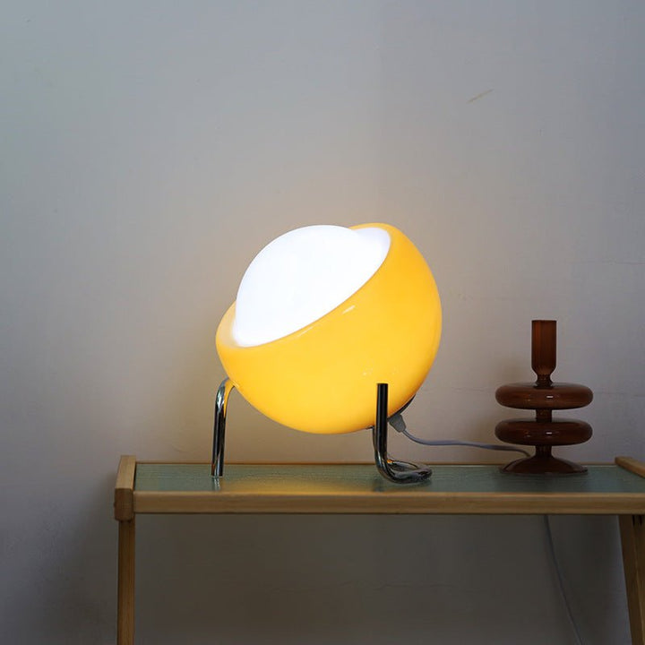 Lampa Stołowa Bauhaus w Stylu Średniowiecznym