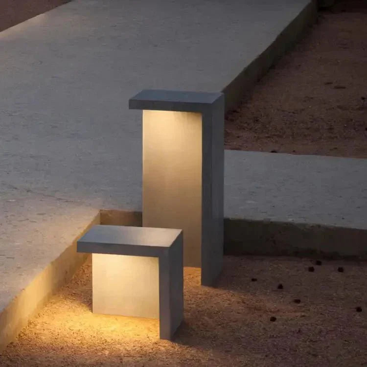 Lampa solarna Block Lane do ogrodu