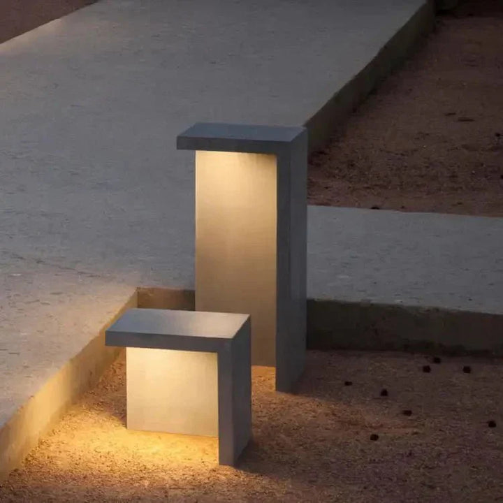 Lampa solarna Block Lane do ogrodu