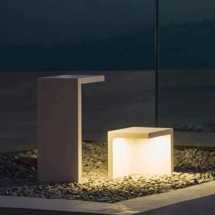 Lampa solarna Block Lane do ogrodu