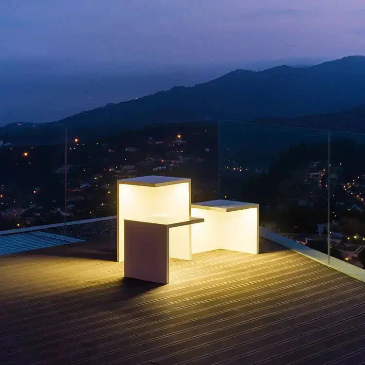 Lampa solarna Block Lane do ogrodu