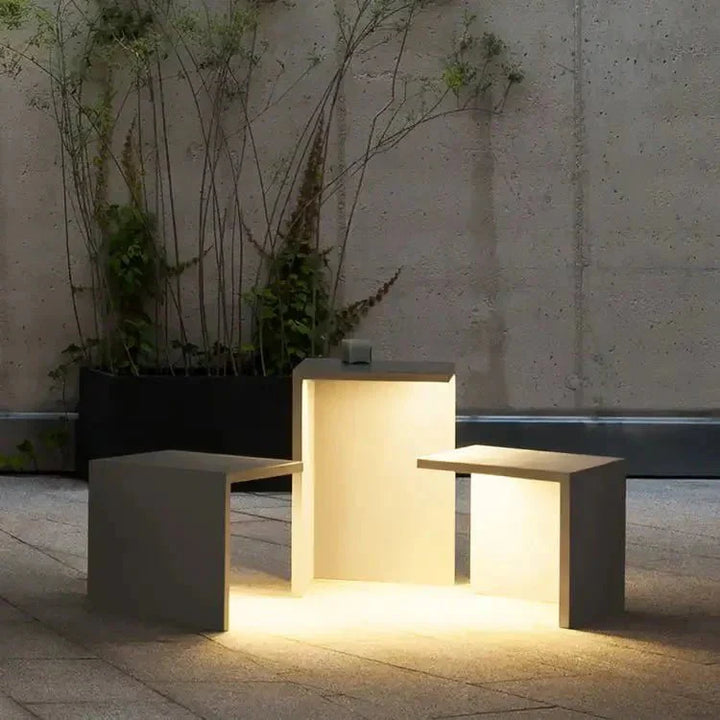 Lampa solarna Block Lane do ogrodu