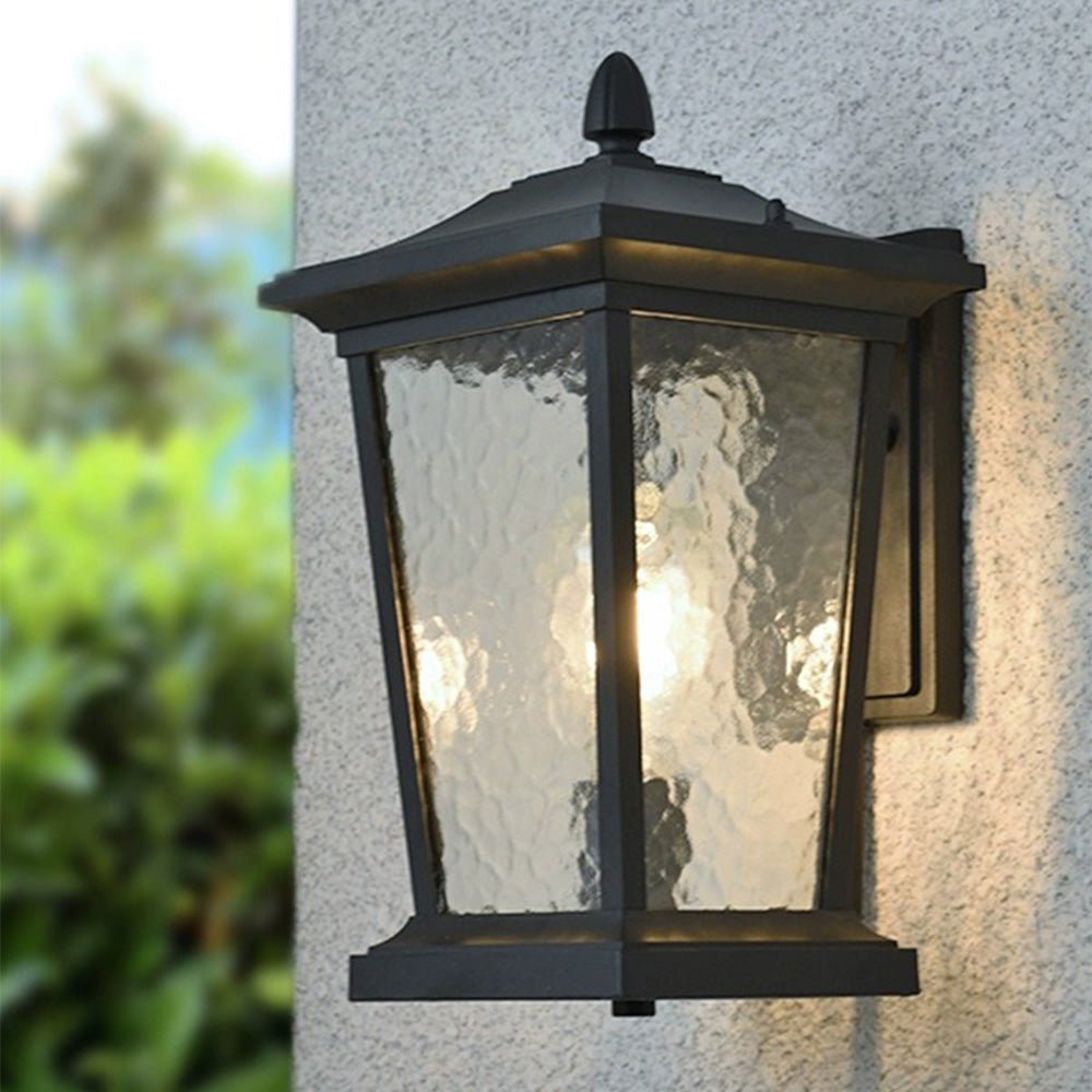 Lampa Ścienna Zewnętrzna z Wodoodpornym Szklanym Kloszem w Stylu Wiejskim