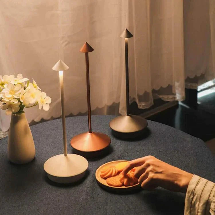 Minimalistyczna Bezprzewodowa Lampa Stołowa LED