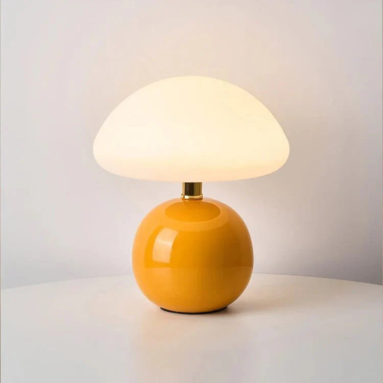 Francuska lampa w kształcie grzyba