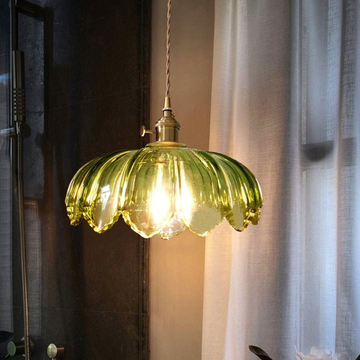 Lampka wisząca ze szkła w stylu vintage