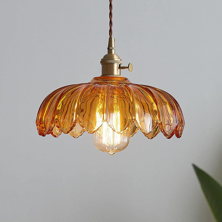 Lampka wisząca ze szkła w stylu vintage