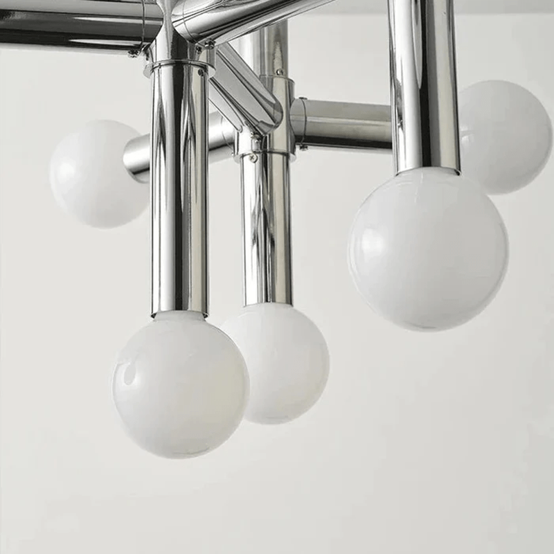 Lampa wisząca w skandynawskim stylu z szklanymi kulami