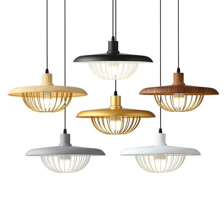 Lampy wiszące imitujące drewno