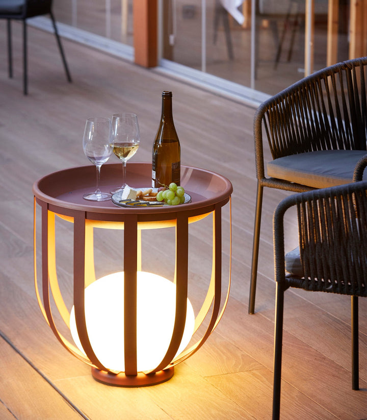 Luksusowa lampa ogrodowa z donicą