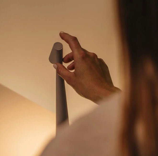 LuminaVista™ lampa stołowa LED – designerska, przenośna lampa do wnętrz
