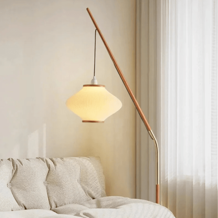 Lampa podłogowa w stylu średniowiecznym