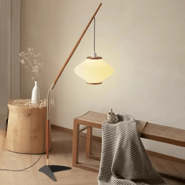 Lampa podłogowa w stylu średniowiecznym