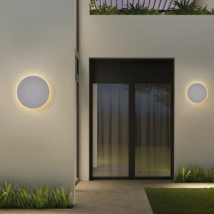 Minimalistyczna okrągła lampa LED ścienna z metalu do użytku zewnętrznego