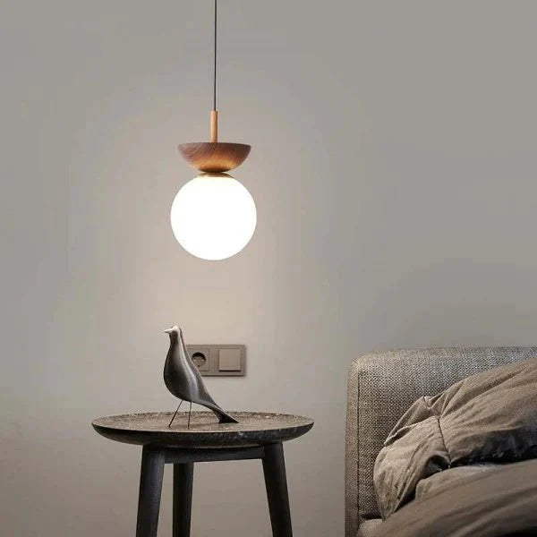 Skandynawska lampa wisząca półdrewniana