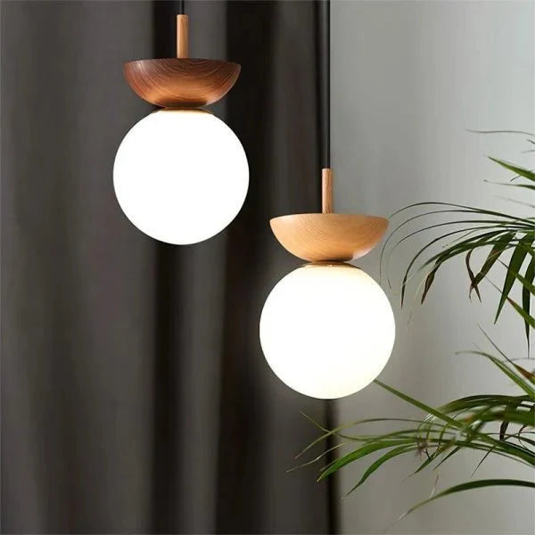 Skandynawska lampa wisząca półdrewniana