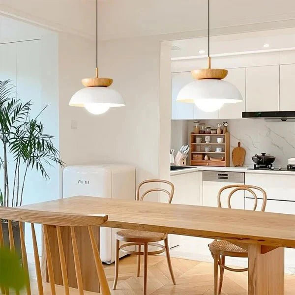 Skandynawska lampa wisząca półdrewniana