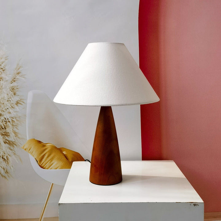 Lampa stołowa w stylu wiekowym z litego drewna