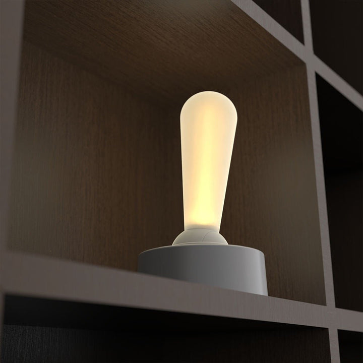 Retro lampa stołowa z przełącznikiem dźwigowym