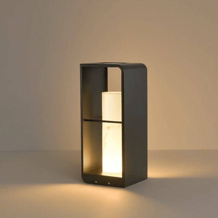 Lampa tarasowa na energię słoneczną