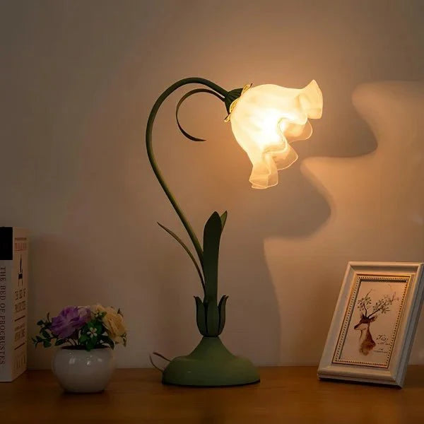 Vintage regulowana lampa stołowa w kształcie kwiatu