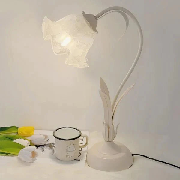 Vintage regulowana lampa stołowa w kształcie kwiatu