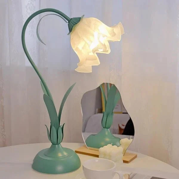 Vintage regulowana lampa stołowa w kształcie kwiatu