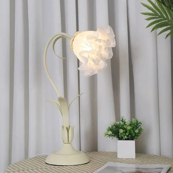 Vintage regulowana lampa stołowa w kształcie kwiatu