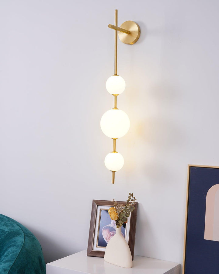 Pionowa Lampa Ścienna z Szklaną Kulą