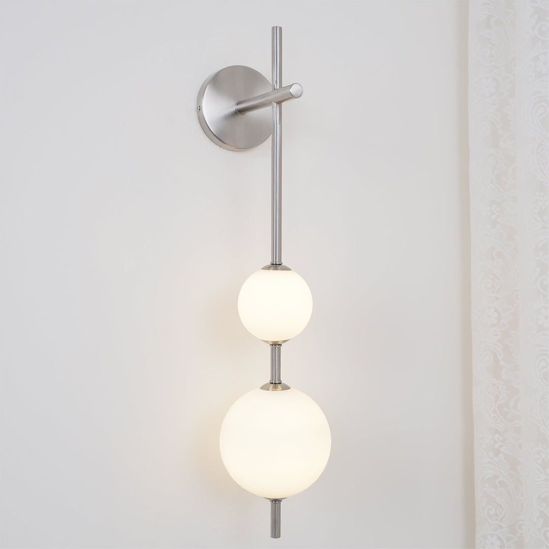 Pionowa Lampa Ścienna z Szklaną Kulą