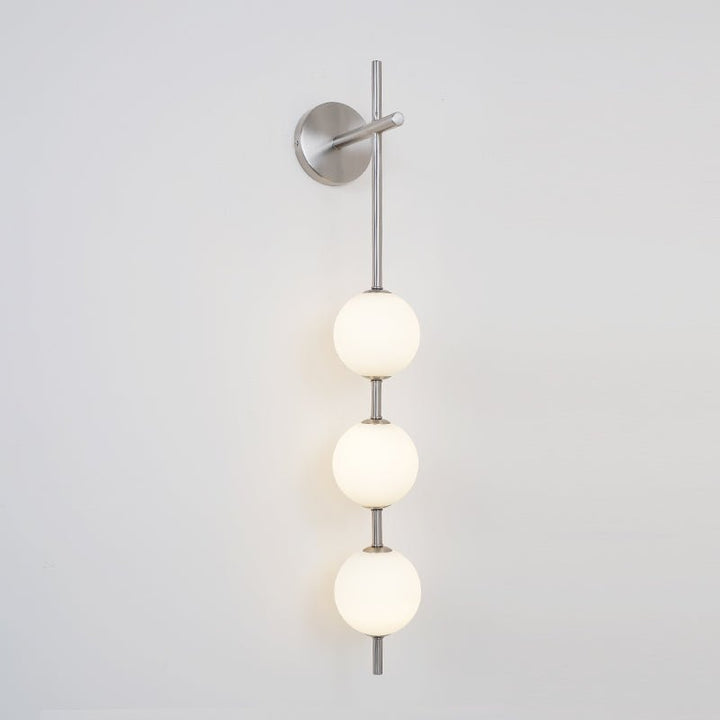 Pionowa Lampa Ścienna z Szklaną Kulą