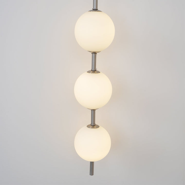 Pionowa Lampa Ścienna z Szklaną Kulą