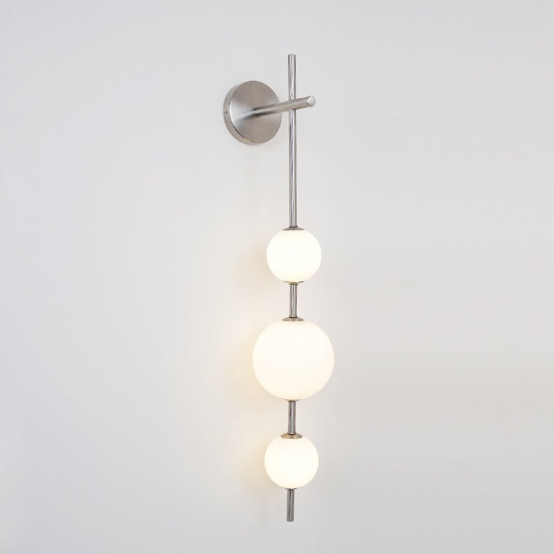 Pionowa Lampa Ścienna z Szklaną Kulą