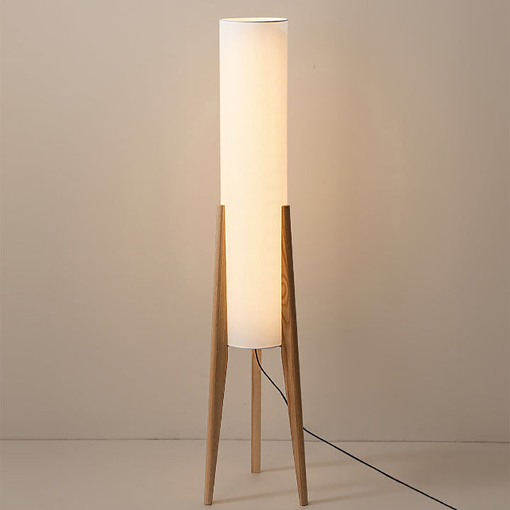 Lampa podłogowa z orzecha - sztuka z litego drewna