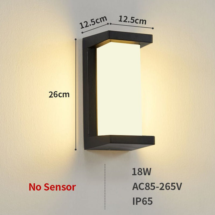 Lampa ścienna z czujnikiem ruchu