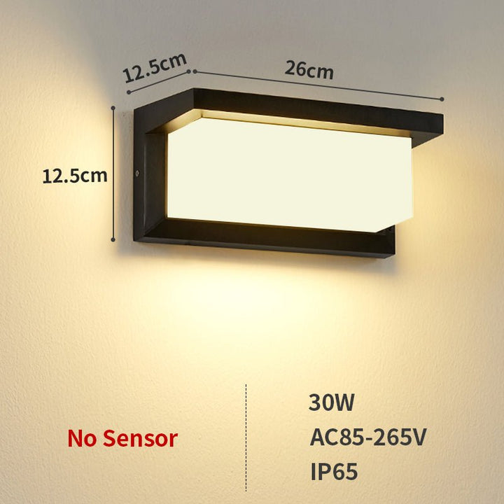 Lampa ścienna z czujnikiem ruchu