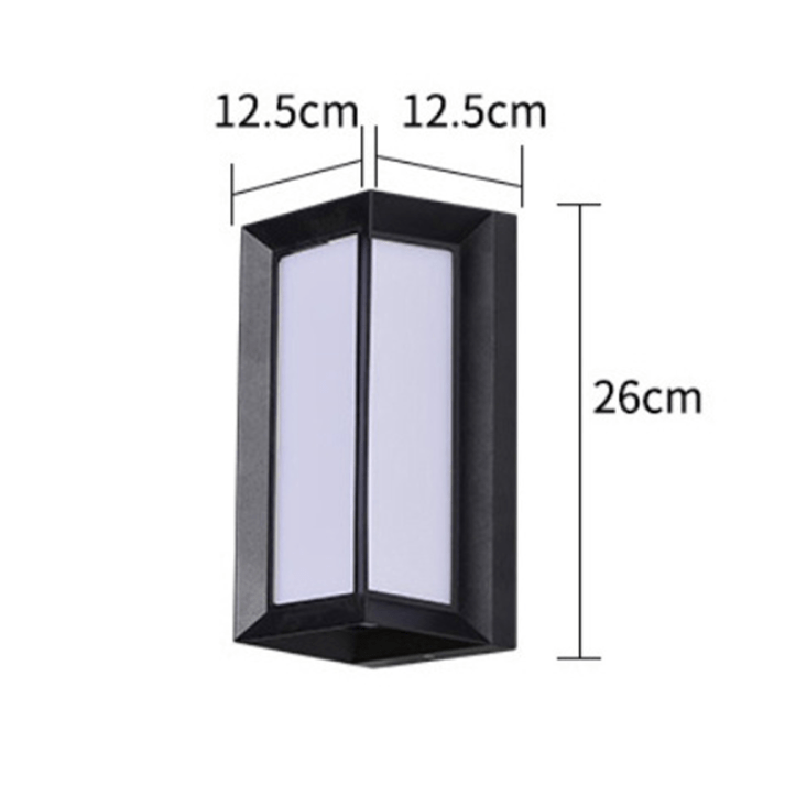 Lampa ścienna czarno-biała