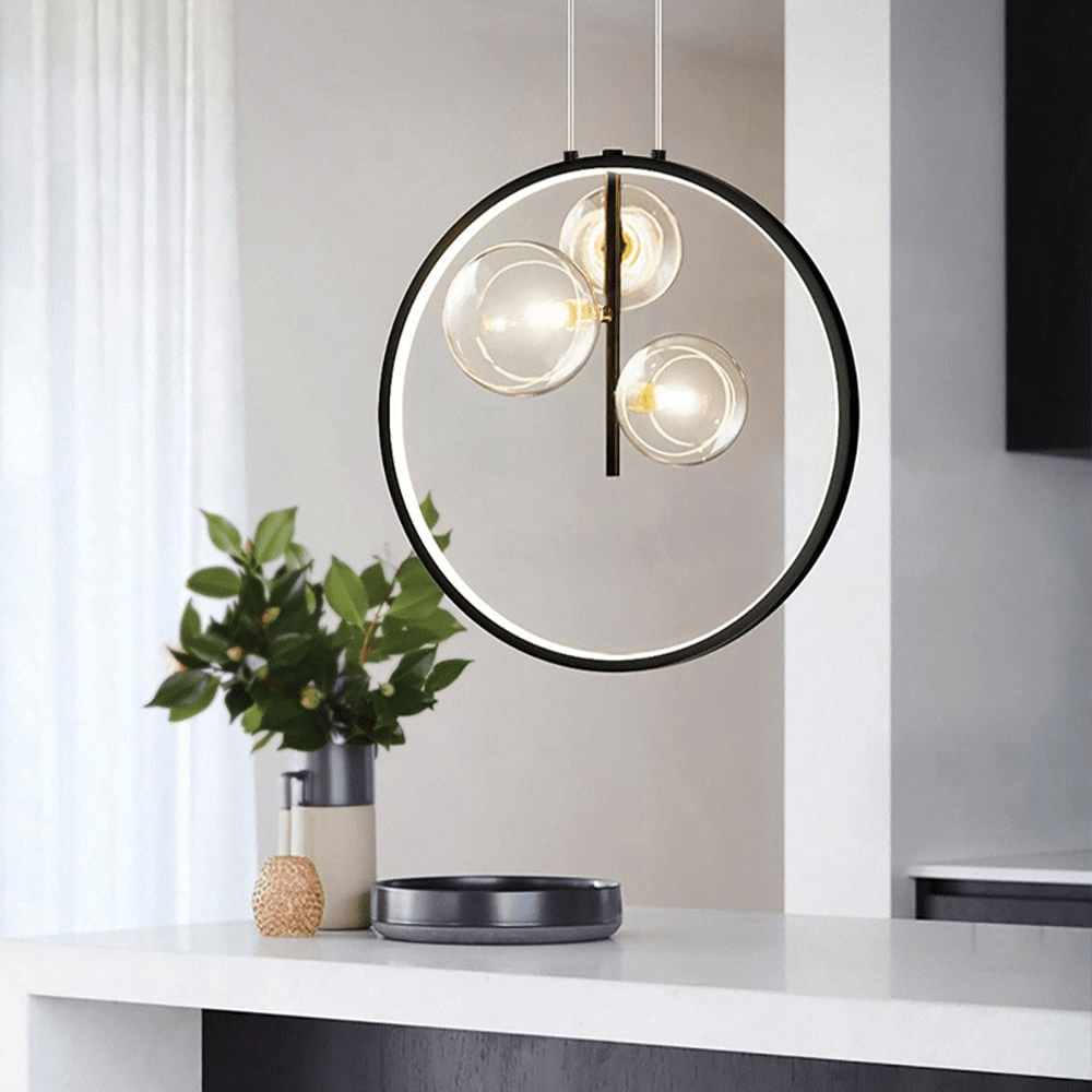 Czarna Lampa Wisząca Minimalistyczna Szklana Kula LED