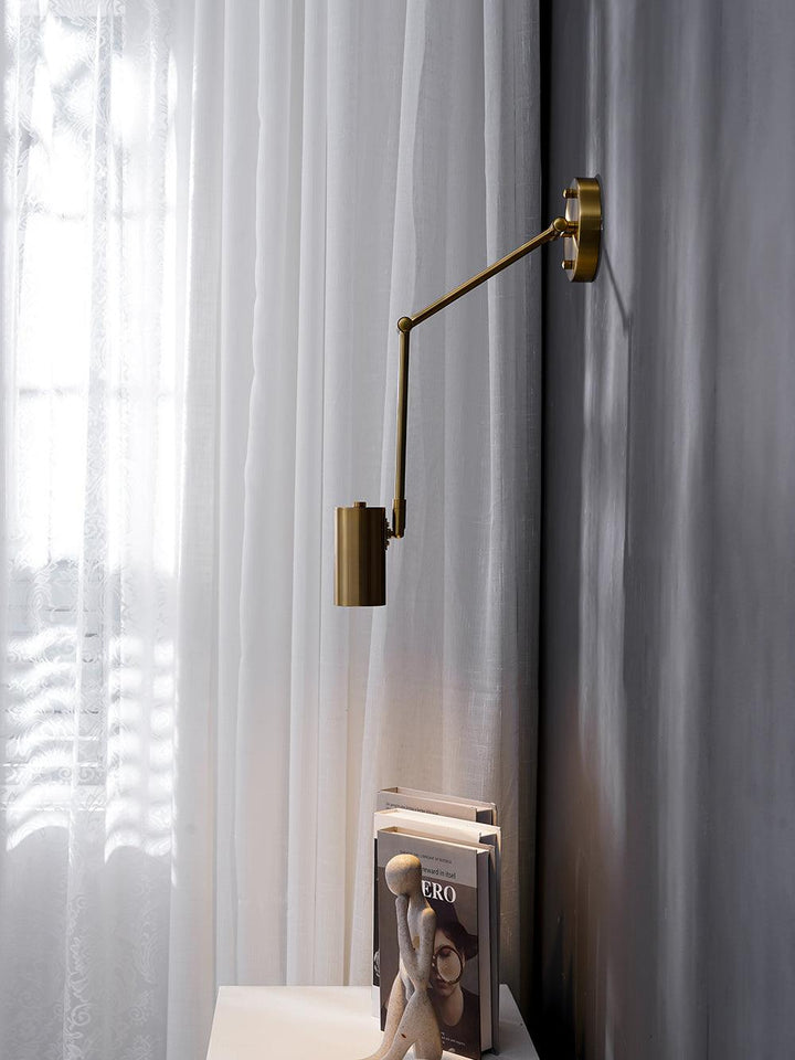 Lampa ścienna z ruchomym ramieniem