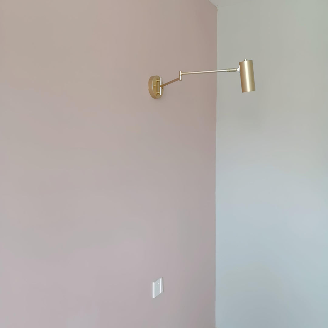 Lampa ścienna z ruchomym ramieniem